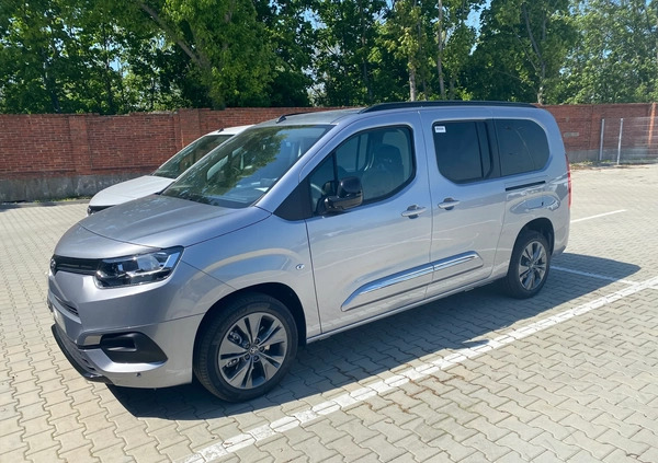 Toyota Proace City Verso cena 154999 przebieg: 15, rok produkcji 2024 z Poznań małe 92